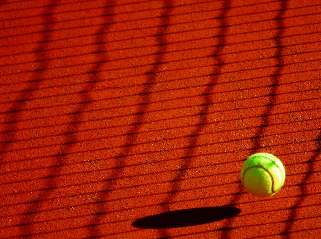 Free tennis ball court photo